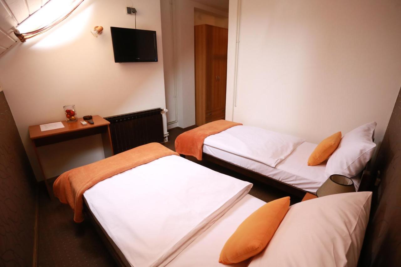 Rustika Sobe Bed and Breakfast Osijek Buitenkant foto
