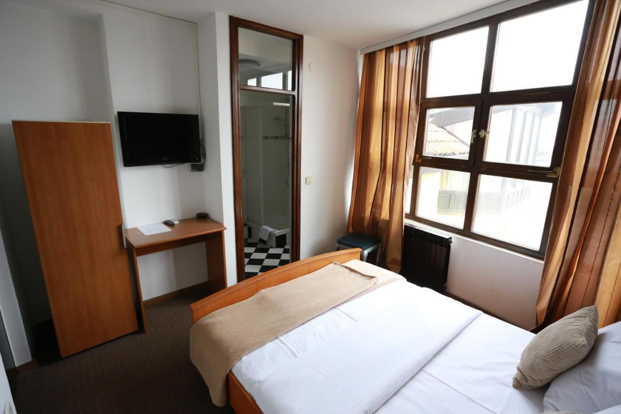 Rustika Sobe Bed and Breakfast Osijek Buitenkant foto
